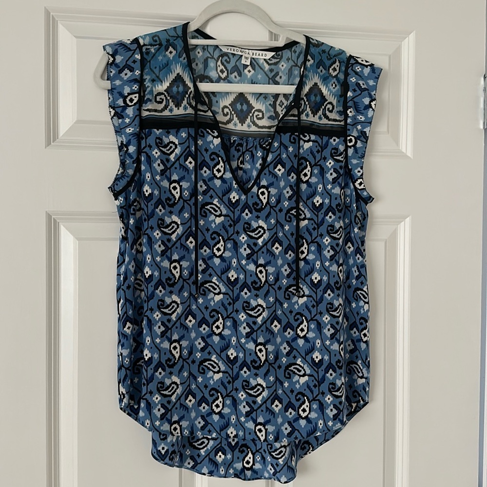 Veronica Beard Silk beautiful blue and black paisley print top